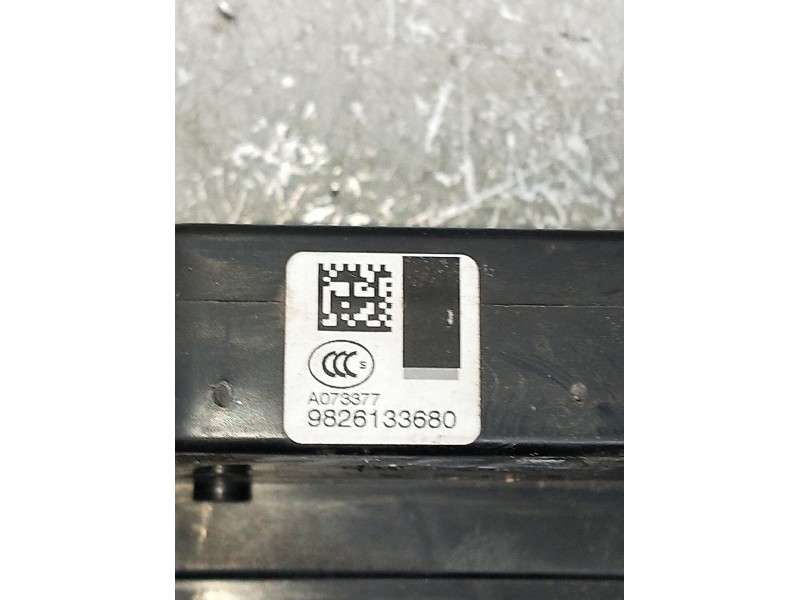 Recambio de motor cierre centralizado trasero derecho para citroën c4 spacetourer 1.2 referencia OEM IAM 9826133680  