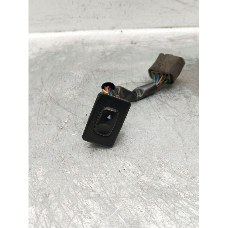 Recambio de mando elevalunas delantero derecho para mitsubishi galloper (hyundai) referencia OEM IAM h0808200  