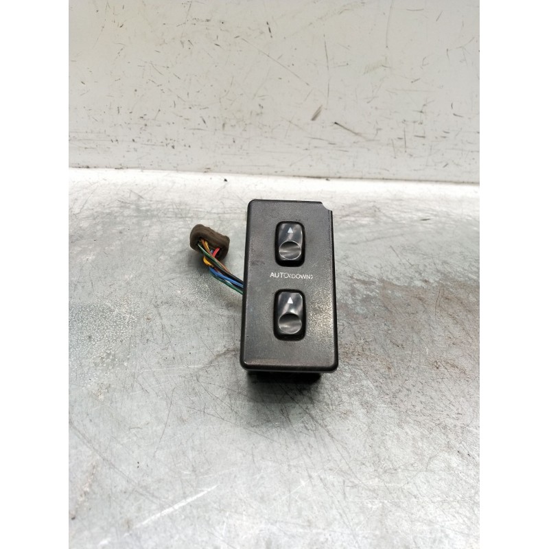 Recambio de mando elevalunas delantero izquierdo para mitsubishi galloper (hyundai) referencia OEM IAM hr00811591005  