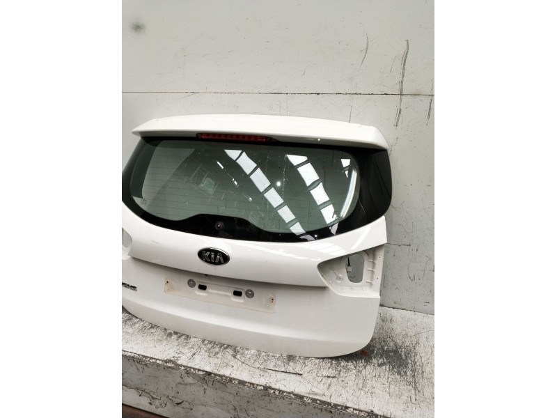 Recambio de porton trasero para kia carens ( ) referencia OEM IAM  5p 