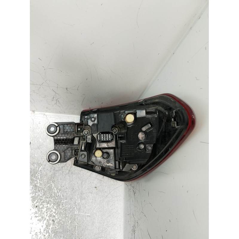 Recambio de piloto trasero izquierdo para seat leon sportstourer (kl8) referencia OEM IAM   