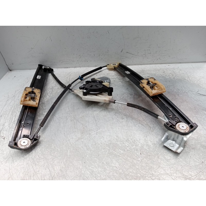 Recambio de elevalunas delantero derecho para seat leon sportstourer (kl8) referencia OEM IAM   