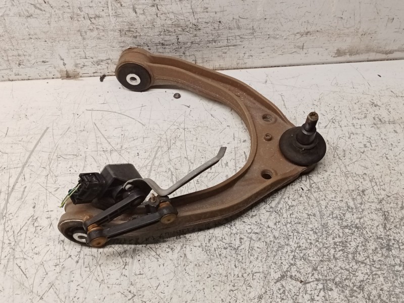 Recambio de brazo suspension superior delantero izquierdo para volkswagen touareg (7la) tdi r5 referencia OEM IAM 7LO407047A  
