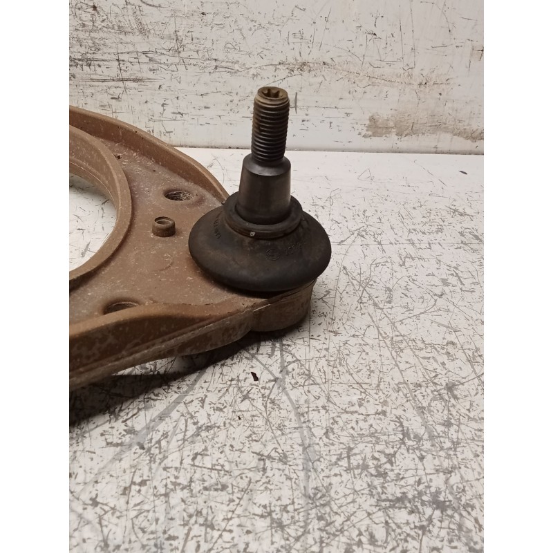 Recambio de brazo suspension superior delantero izquierdo para volkswagen touareg (7la) tdi r5 referencia OEM IAM 7LO407047A  