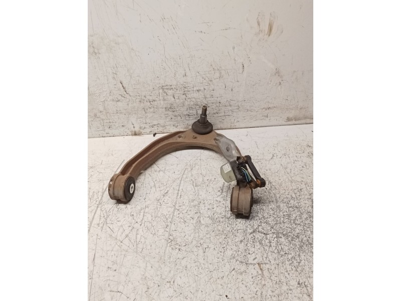 Recambio de brazo suspension superior delantero izquierdo para volkswagen touareg (7la) tdi r5 referencia OEM IAM 7LO407047A  