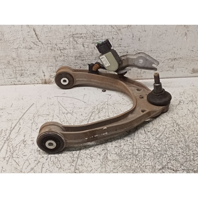 Recambio de brazo suspension superior delantero derecho para volkswagen touareg (7la) tdi r5 referencia OEM IAM 7LO407047A  