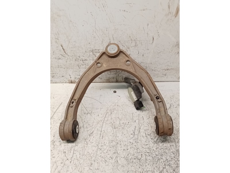 Recambio de brazo suspension superior delantero derecho para volkswagen touareg (7la) tdi r5 referencia OEM IAM 7LO407047A  