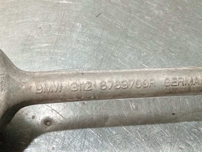 Recambio de brazo suspension superior delantero derecho para bmw serie 3 berlina (e90) 320d referencia OEM IAM 31126763700R  