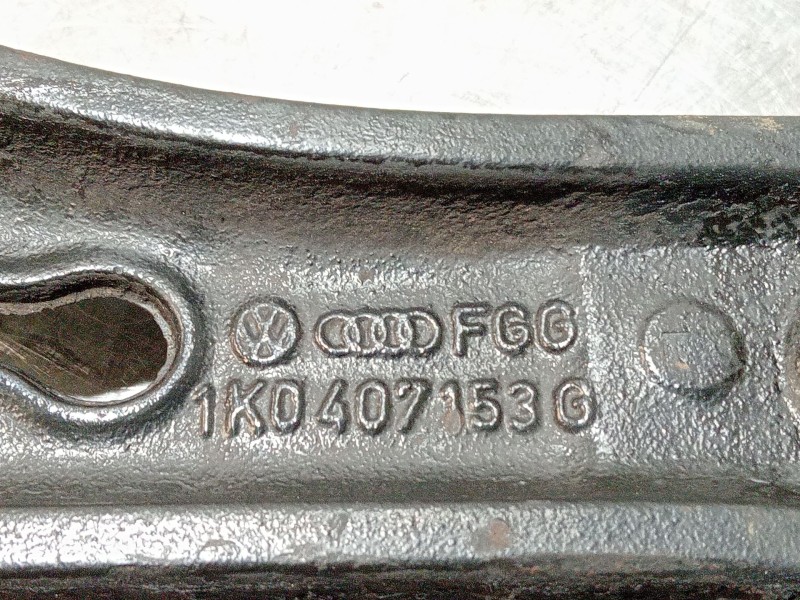 Recambio de brazo suspension inferior delantero izquierdo para audi a3 (8p1) 2.0 tdi 16v referencia OEM IAM 1K0407153G  