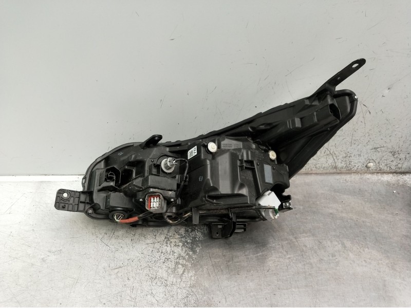 Recambio de faro derecho para subaru xv (gt) 2.0 i e-boxer awd (gte) referencia OEM IAM  ver fotos 