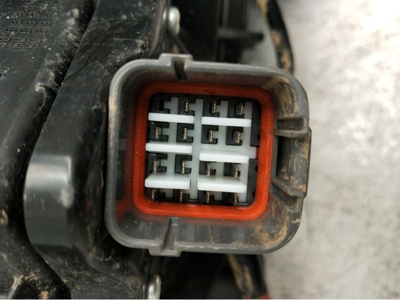 Recambio de faro derecho para subaru xv (gt) 2.0 i e-boxer awd (gte) referencia OEM IAM  ver fotos 