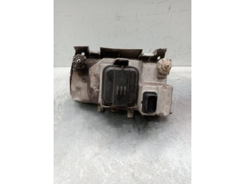 Recambio de faro derecho para volkswagen polo berlina (6n1) concept referencia OEM IAM   