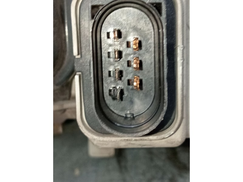 Recambio de faro derecho para volkswagen polo berlina (6n1) concept referencia OEM IAM   