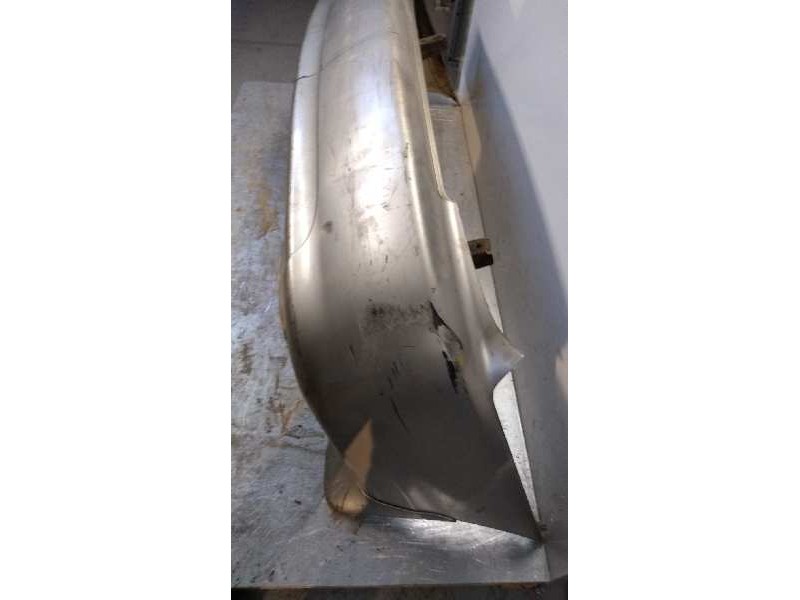 Recambio de paragolpes trasero para kia carens 1.8 cat referencia OEM IAM   