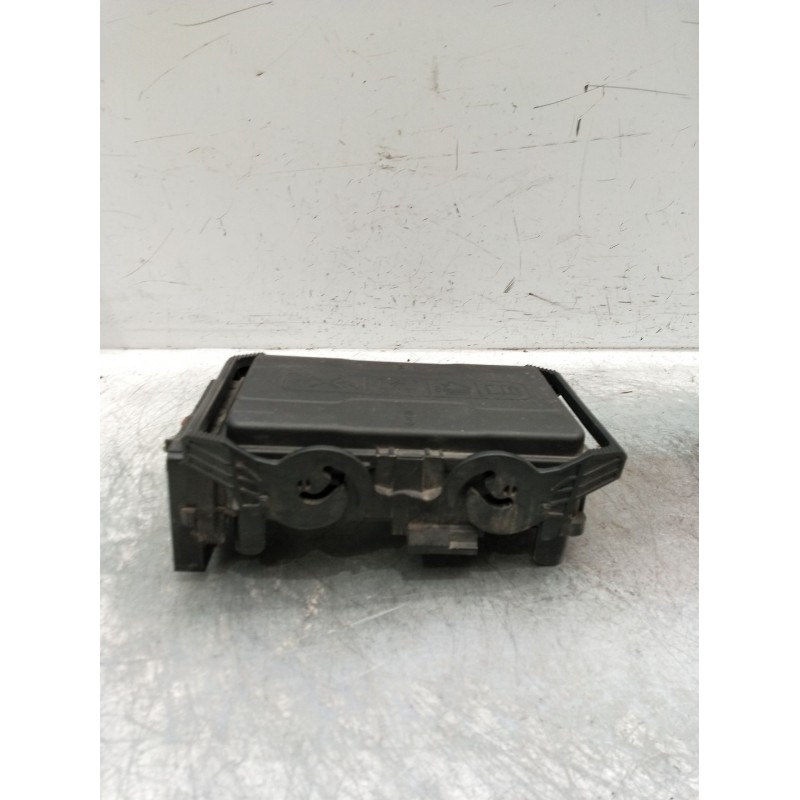 Recambio de caja reles / fusibles para opel insignia b sports tourer (z18) 2.0 cdti (35) referencia OEM IAM 3911662701  
