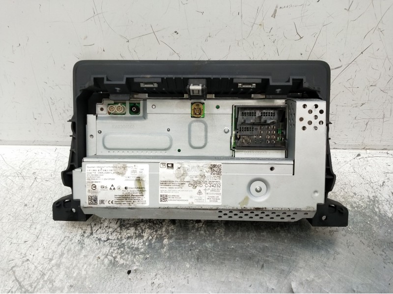 Recambio de pantalla multifuncion para seat leon sportstourer (kl8) referencia OEM IAM 5FA035869A  