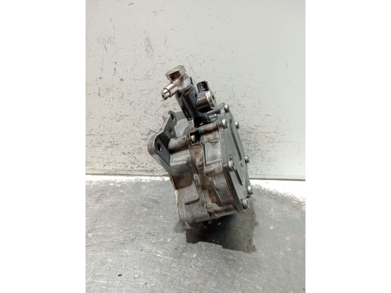 Recambio de depresor freno / bomba vacio para volkswagen touareg (7la) referencia OEM IAM 07Z145209D V125090203H derecho