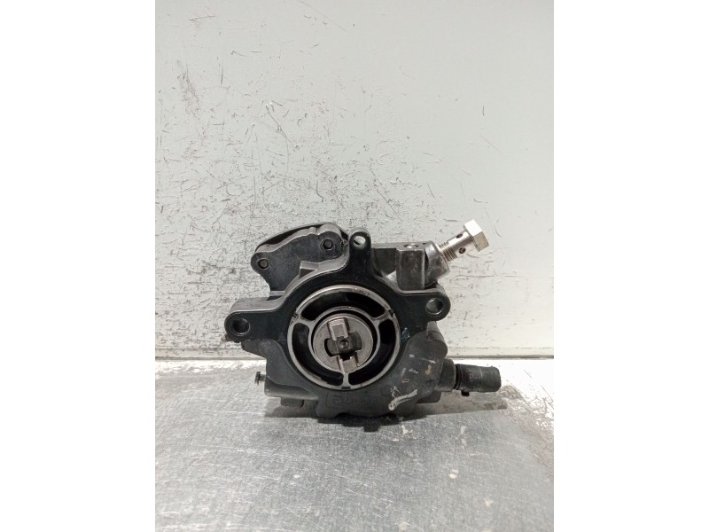Recambio de depresor freno / bomba vacio para volkswagen touareg (7la) referencia OEM IAM LA2231010  