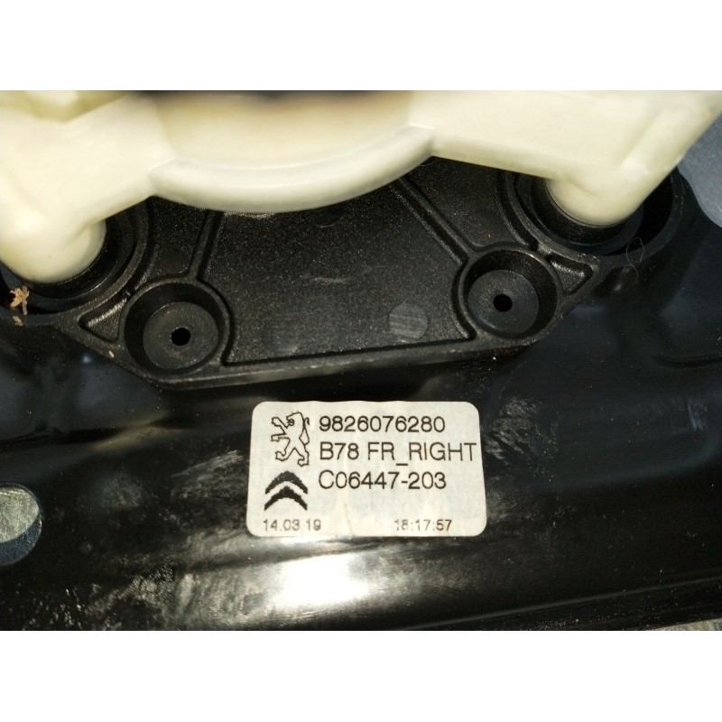 Recambio de elevalunas delantero derecho para citroën c4 spacetourer 1.2 referencia OEM IAM 9826076280 5P 