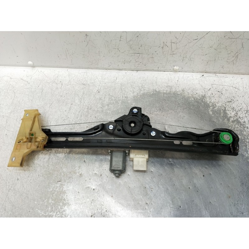 Recambio de elevalunas trasero derecho para citroën c4 spacetourer 1.2 referencia OEM IAM 9826076480 5P 
