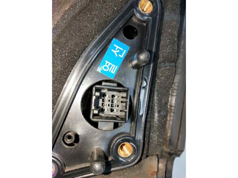 Recambio de retrovisor derecho para kia carens 1.8 cat referencia OEM IAM   ELECTRICO