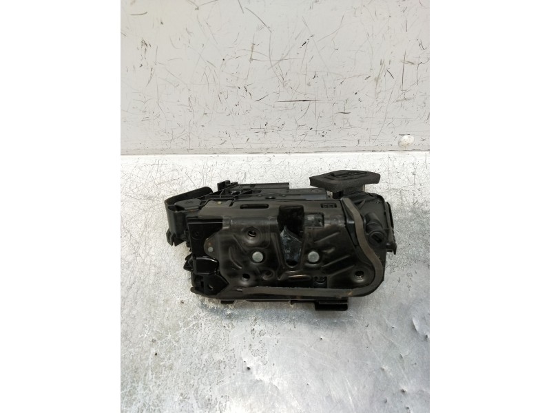 Recambio de motor cierre centralizado delantero derecho para seat leon sportstourer (kl8) referencia OEM IAM B6C5TB837016C  