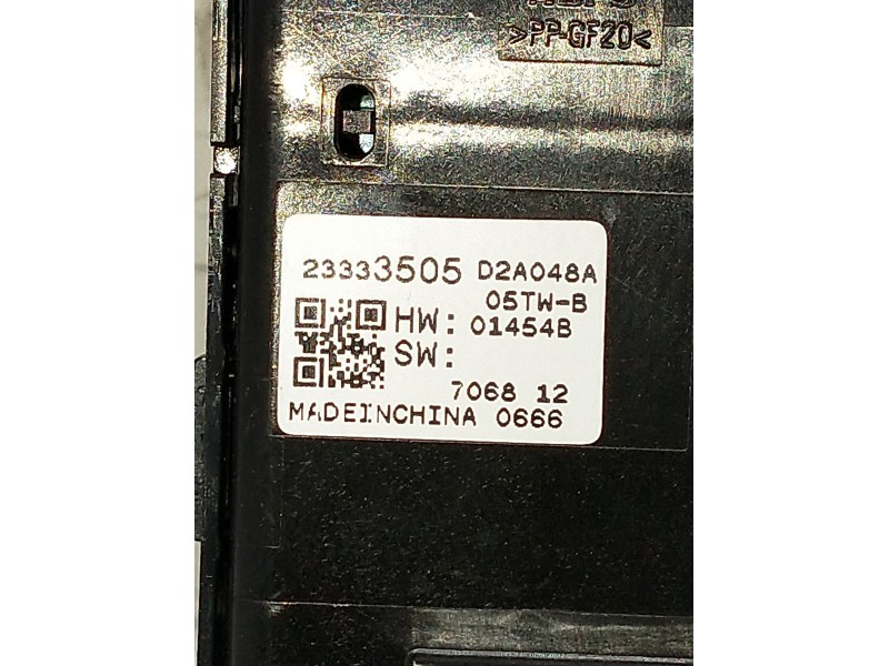 Recambio de mando elevalunas delantero derecho para opel insignia b sports tourer (z18) 2.0 cdti (35) referencia OEM IAM 2333350