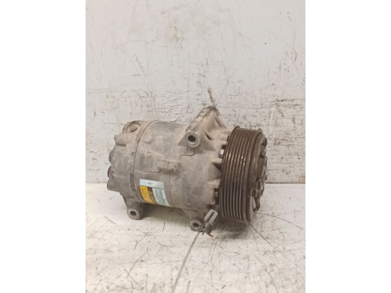 Recambio de compresor aire acondicionado para renault megane ii classic berlina confort authentique referencia OEM IAM 820005326