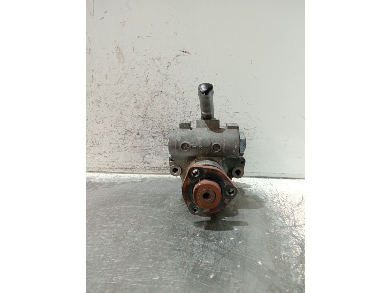 Recambio de bomba direccion para bmw serie 3 berlina (e90) 320d referencia OEM IAM 678883803 5002102 