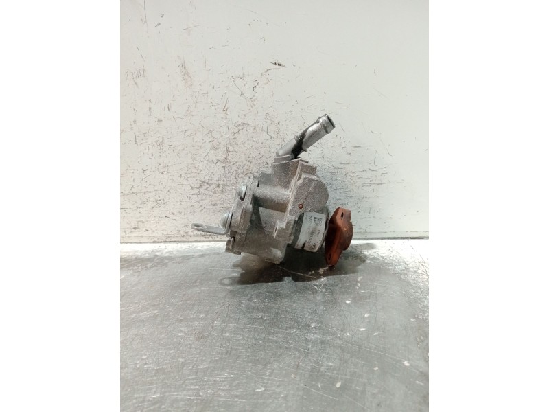 Recambio de bomba direccion para bmw serie 3 berlina (e90) 320d referencia OEM IAM 678883803 5002102 