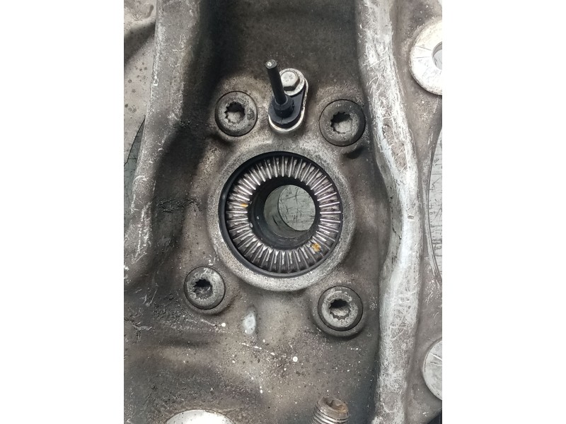 Recambio de mangueta delantera derecha para bmw serie 5 lim. (f10) 525d xdrive referencia OEM IAM   