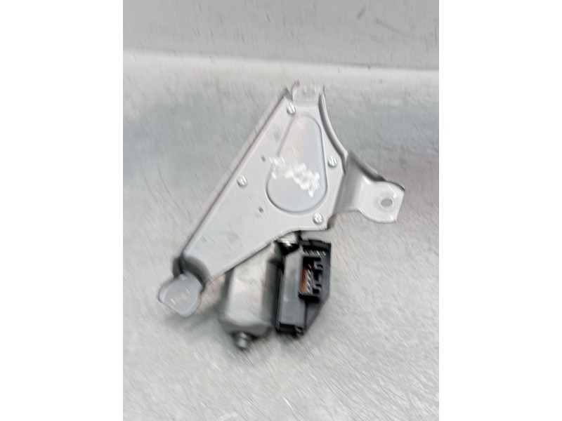 Recambio de motor limpia trasero para toyota yaris active referencia OEM IAM   