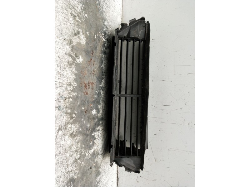 Recambio de rejilla aireadora para seat leon sportstourer (kl8) referencia OEM IAM 5fa122327A canalizador de aire 