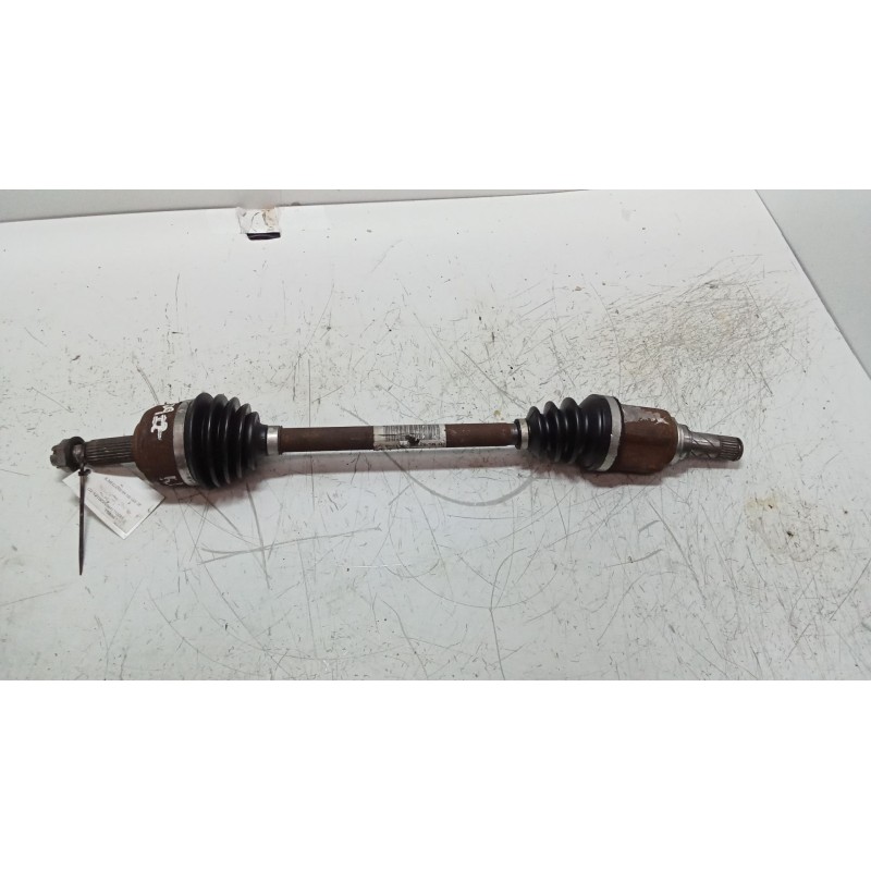 Recambio de transmision delantera izquierda para renault megane iii sport tourer 1.6 16v e85 (etanol) referencia OEM IAM 8200788