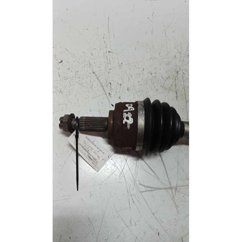 Recambio de transmision delantera izquierda para renault megane iii sport tourer 1.6 16v e85 (etanol) referencia OEM IAM 8200788