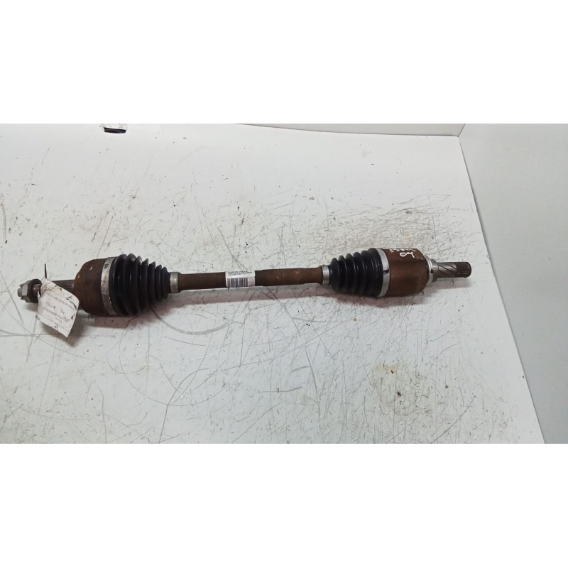 Recambio de transmision delantera izquierda para renault megane iii sport tourer 1.5 dci diesel referencia OEM IAM 8200847584  