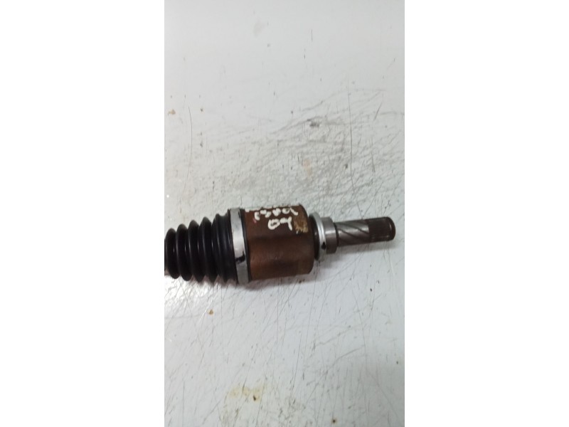 Recambio de transmision delantera izquierda para renault megane iii sport tourer 1.5 dci diesel referencia OEM IAM 8200847584  