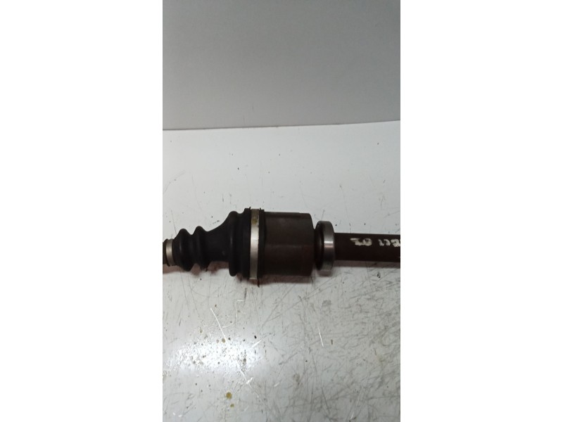 Recambio de transmision delantera derecha para renault megane ii classic berlina 1.9 dci diesel referencia OEM IAM 8200198015  