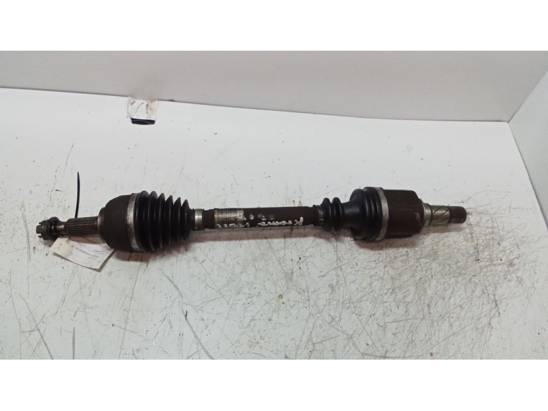 Recambio de transmision delantera izquierda para renault megane ii classic berlina 1.9 dci diesel referencia OEM IAM 8200198016 