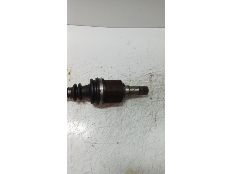 Recambio de transmision delantera izquierda para renault megane ii classic berlina 1.9 dci diesel referencia OEM IAM 8200198016 