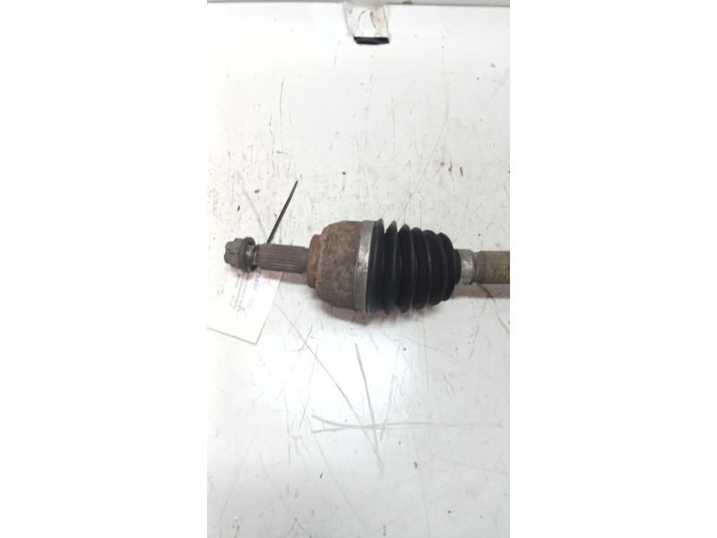 Recambio de transmision delantera izquierda para renault scenic ii confort expression referencia OEM IAM 8200198016  