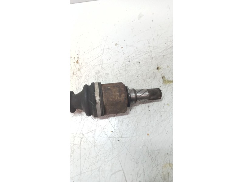 Recambio de transmision delantera izquierda para renault scenic ii confort expression referencia OEM IAM 8200198016  