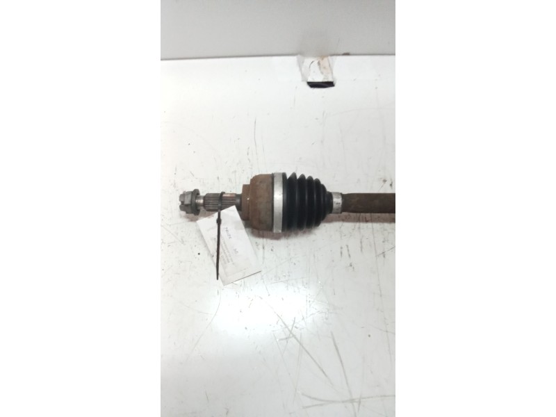 Recambio de transmision delantera derecha para renault twingo authentique referencia OEM IAM 8200684084  