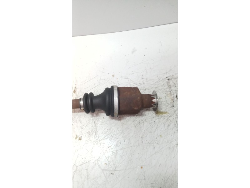 Recambio de transmision delantera derecha para renault twingo authentique referencia OEM IAM 8200684084  