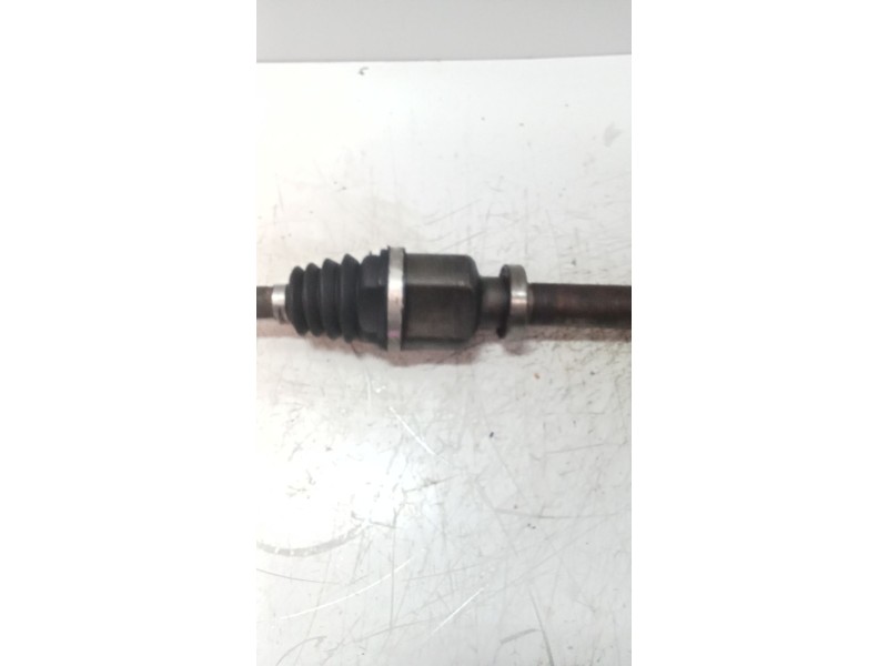 Recambio de transmision delantera derecha para renault modus 1.4 16v referencia OEM IAM 8200261841  
