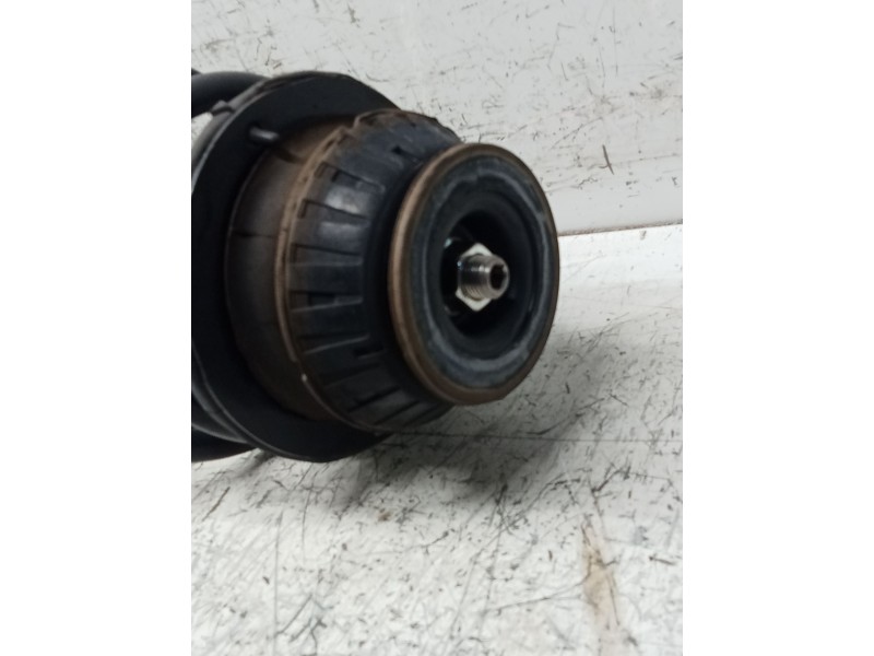 Recambio de amortiguador delantero izquierdo para toyota yaris active referencia OEM IAM   