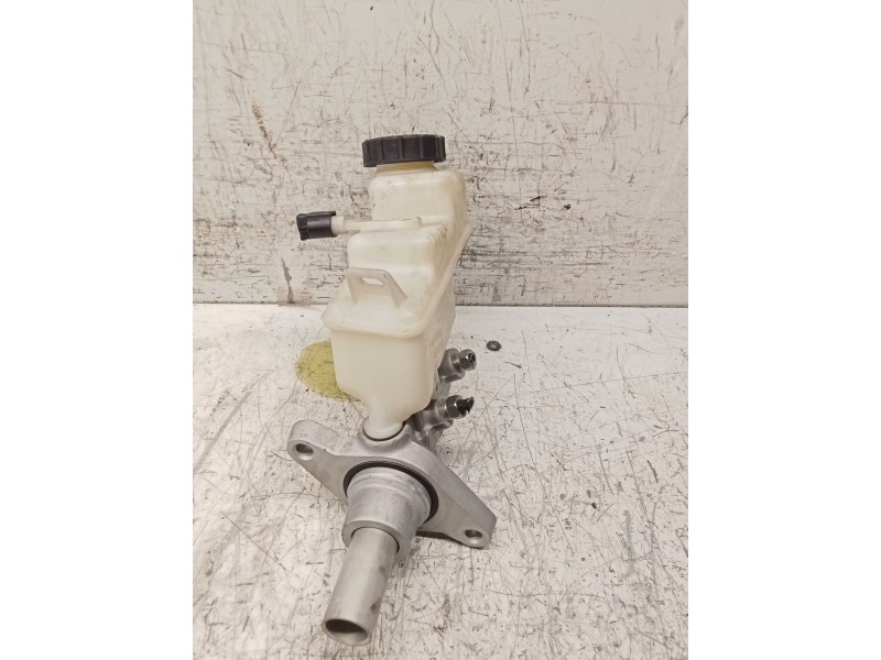 Recambio de bomba freno para toyota yaris active referencia OEM IAM 033508  