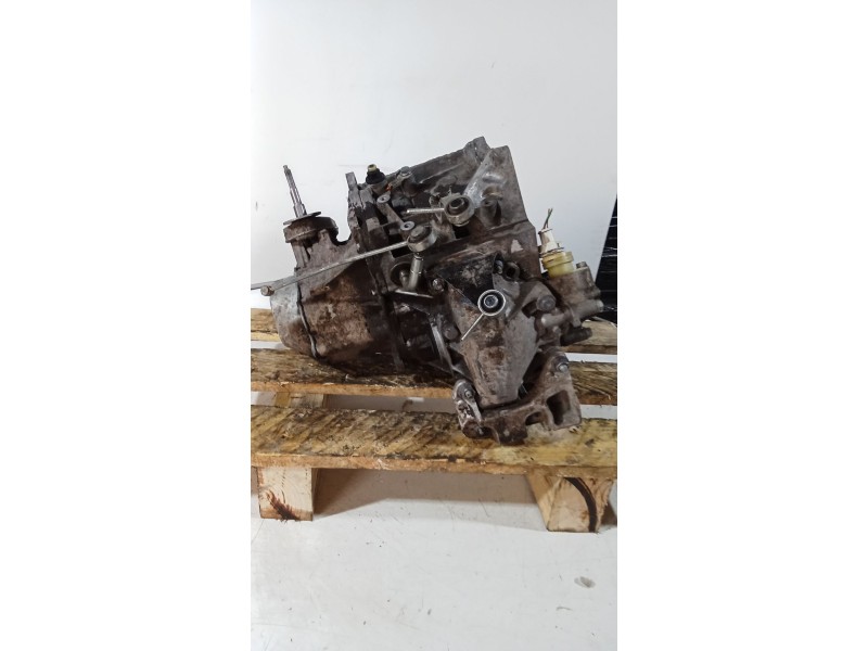 Recambio de caja cambios para peugeot partner (s2) combi plus referencia OEM IAM 20DM83 5V 5479401B