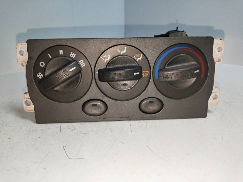 Recambio de mando calefaccion / aire acondicionado para kia carens 1.8 cat referencia OEM IAM   