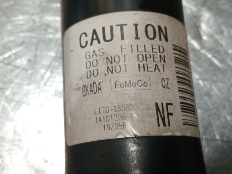 Recambio de amortiguador trasero derecho para ford puma referencia OEM IAM L1TC18080 1A101386A 19Z05B
